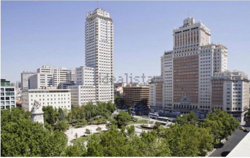 Plaza Espana & Gran Via Madrid Exterior photo